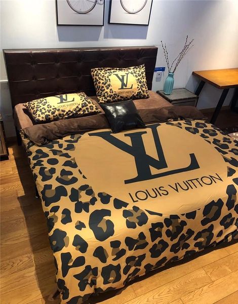 Louis Vuitton | Premium Luxury Brand Bedding Set TD19